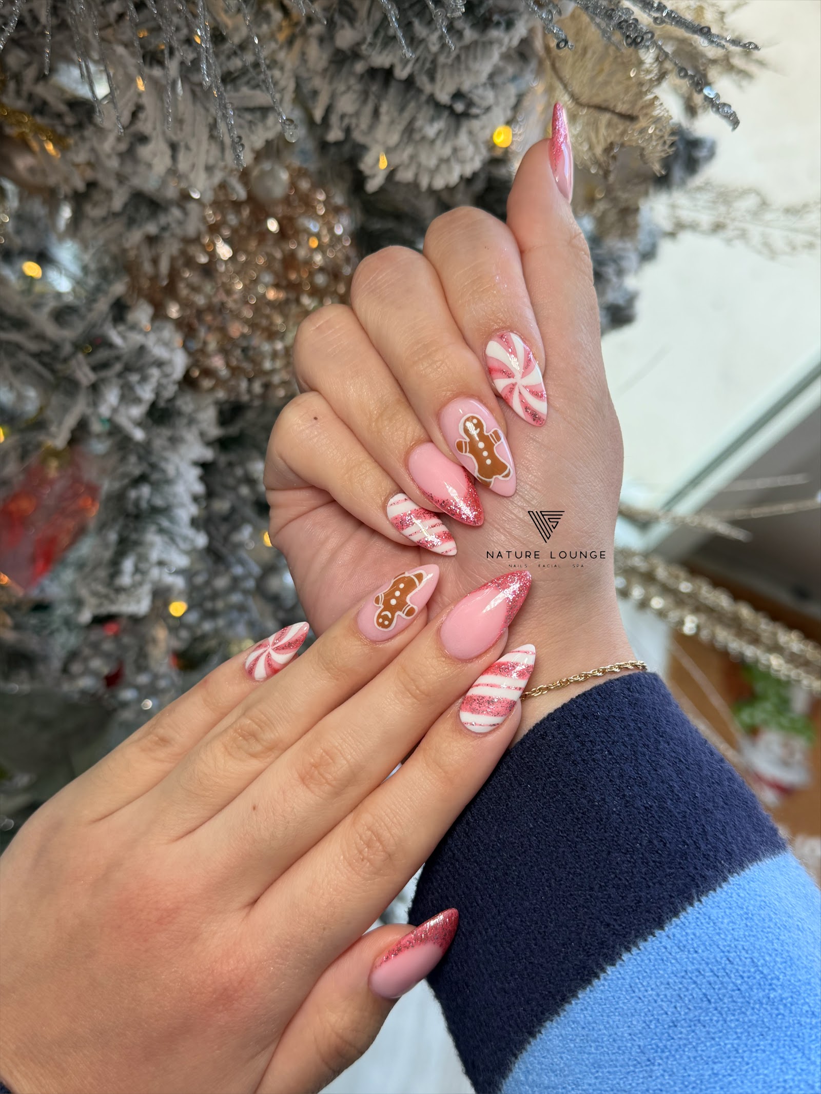 Nature Lounge nail photo 3